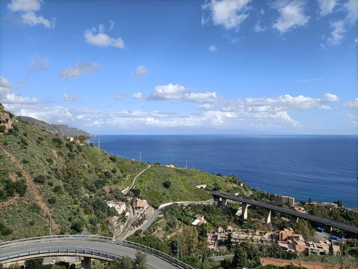 Al Bajah Loft Monovano Con Requisiti Hotel Taormina Exterior foto